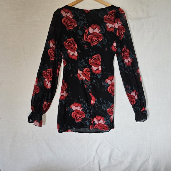 Princess Polly Red Rose Floral Mini Dress Size 6 US - Picture 3 of 8